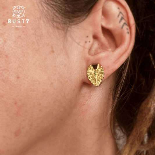 Teardrop Leaf Saddle Plugs | Steel Spreaders - DustyJewelz