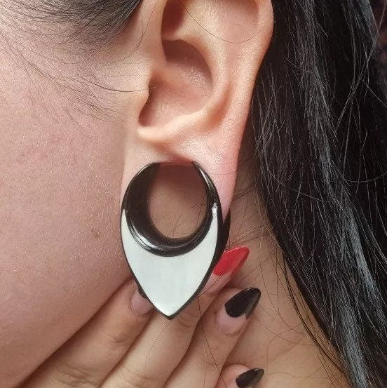 Teardrop Shell Inlay Saddle Plugs | Lobe Spreaders - DustyJewelz