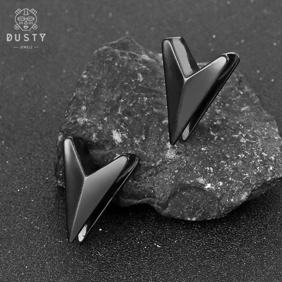 Triangle Saddle Plugs | Arrow Head Spreaders - DustyJewelz