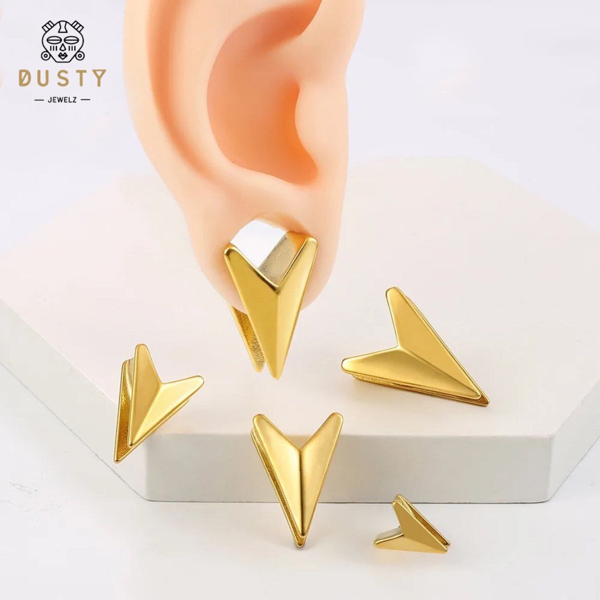 Triangle Saddle Plugs | Arrow Head Spreaders - DustyJewelz