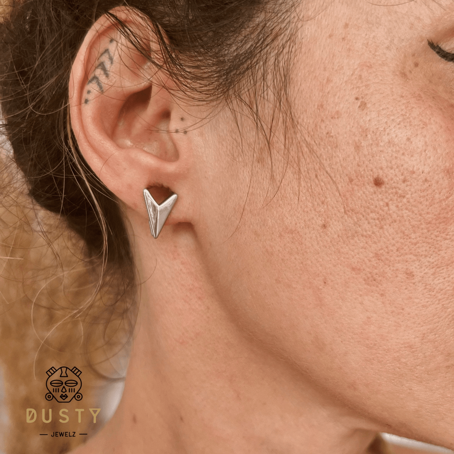Triangle Saddle Plugs | Arrow Head Spreaders - DustyJewelz