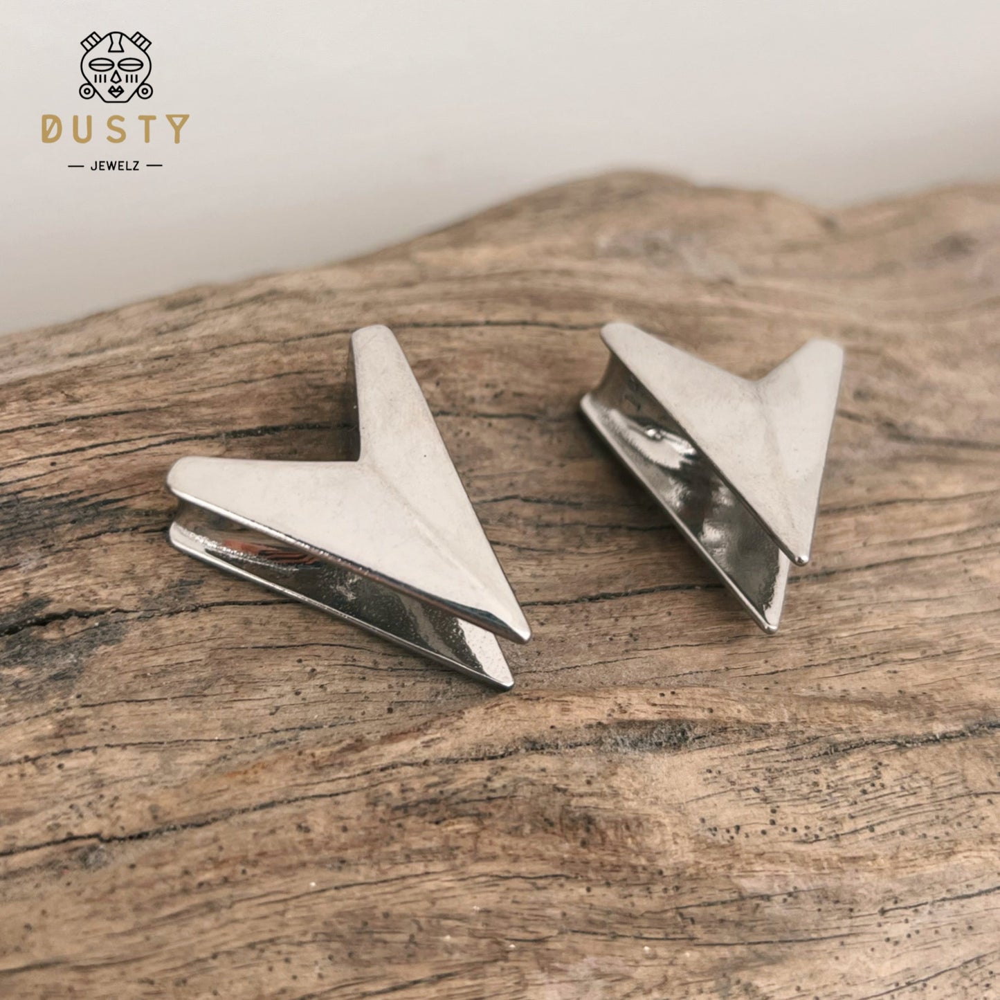 Triangle Saddle Plugs | Arrow Head Spreaders - DustyJewelz