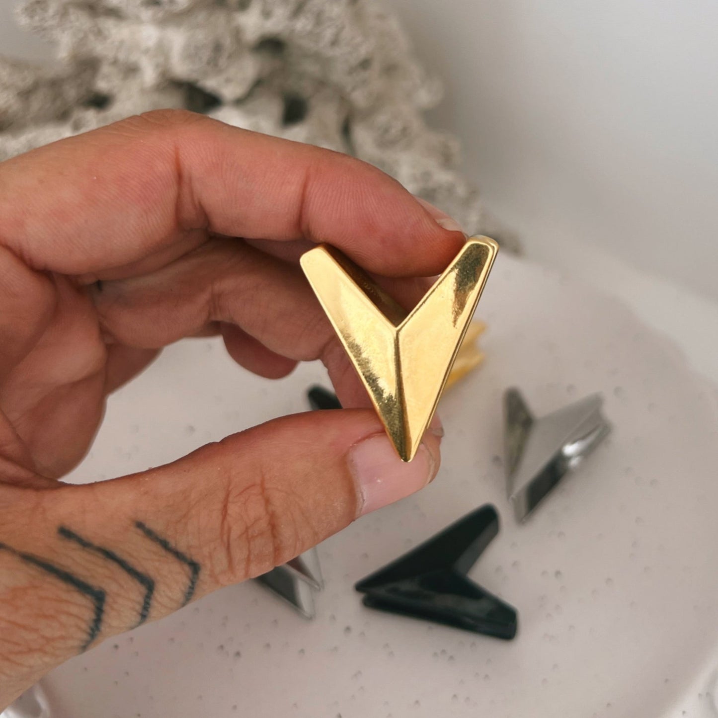 Triangle Saddle Plugs | Arrow Head Spreaders - DustyJewelz