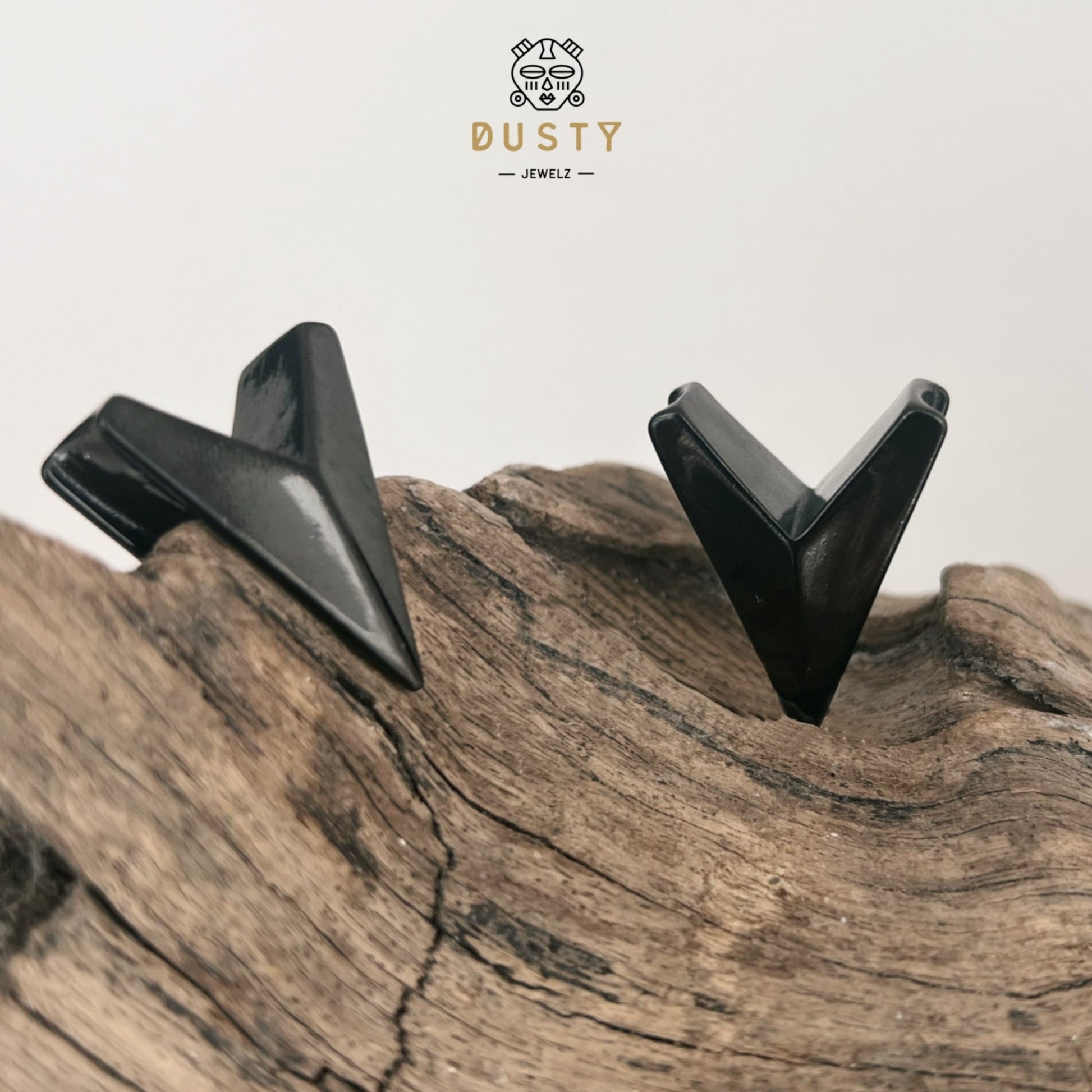 Triangle Saddle Plugs | Arrow Head Spreaders - DustyJewelz