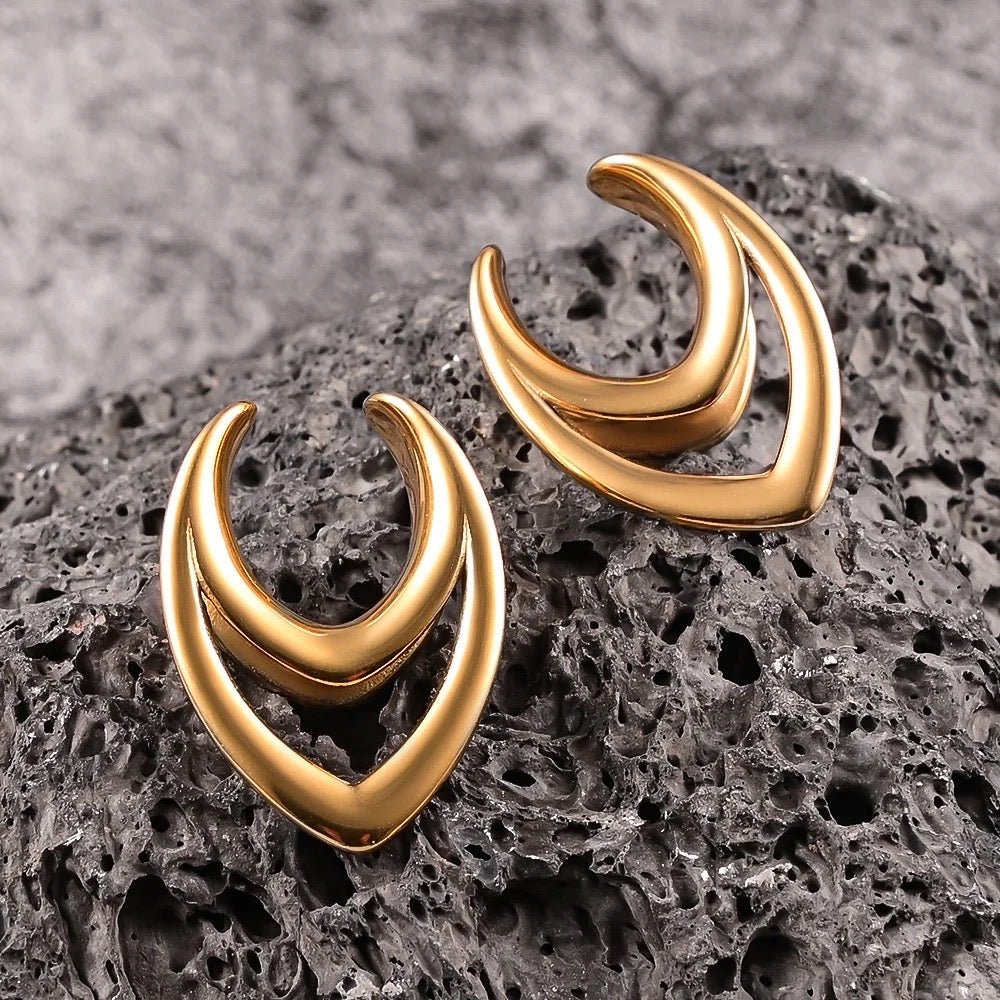 Triangle Saddle Plugs | Spreaders | Hollow Out Tunnels - DustyJewelz