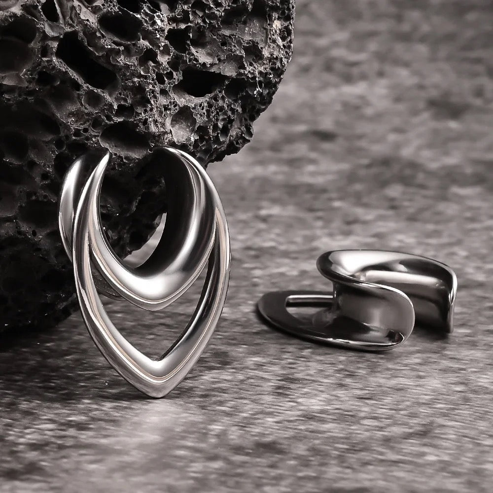 Triangle Saddle Plugs | Spreaders | Hollow Out Tunnels - DustyJewelz