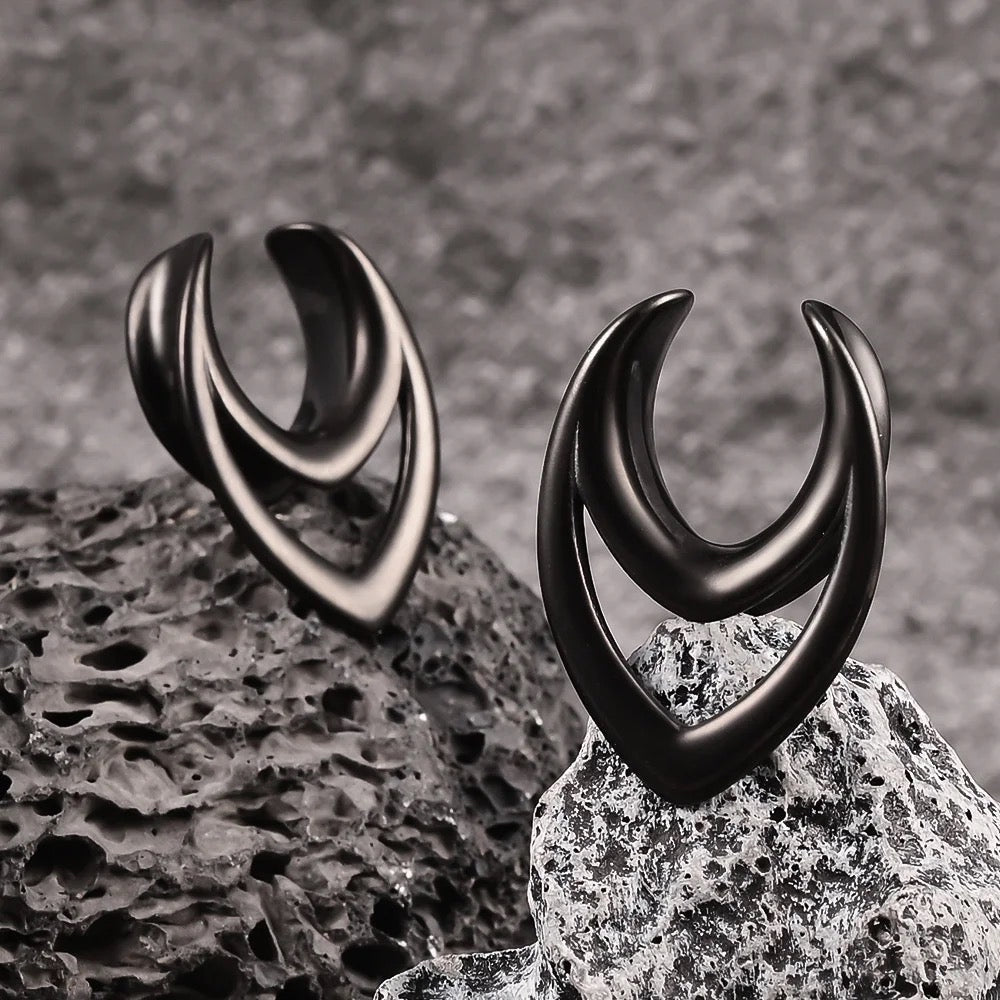 Triangle Saddle Plugs | Spreaders | Hollow Out Tunnels - DustyJewelz