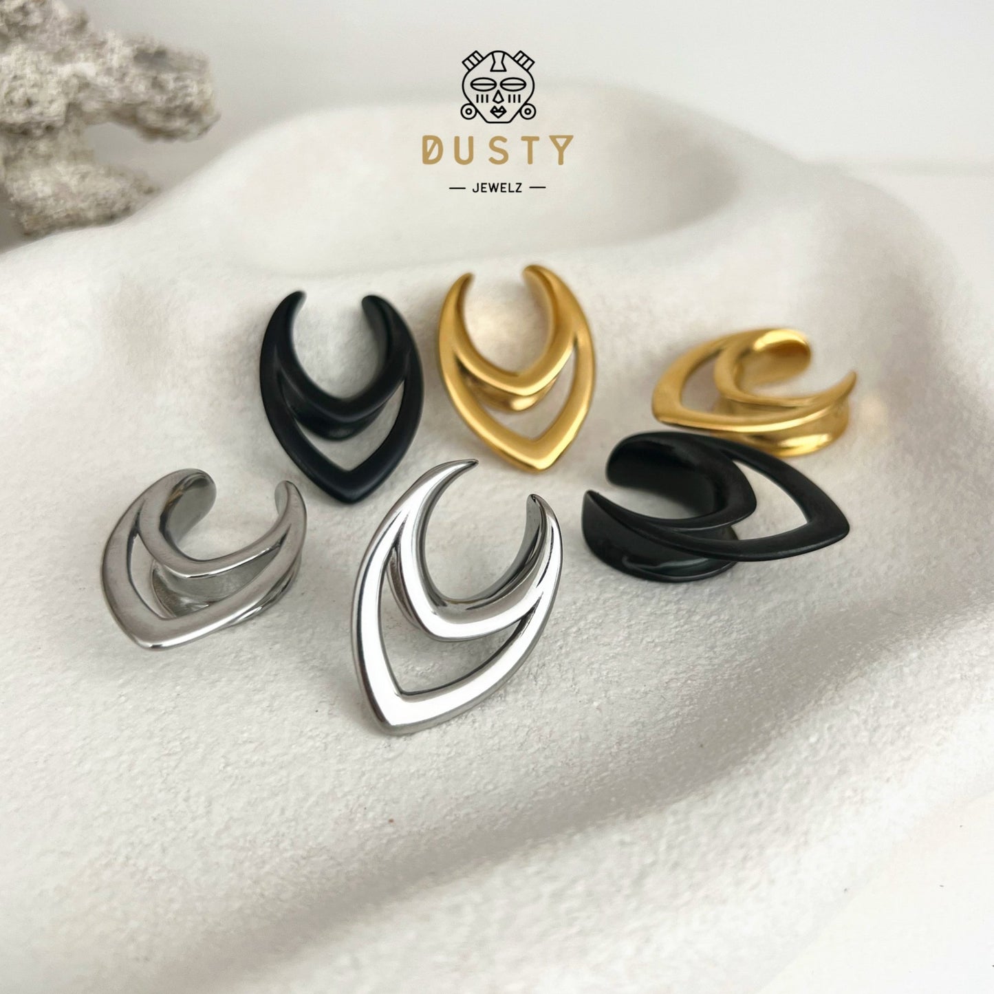 Triangle Saddle Plugs | Spreaders | Hollow Out Tunnels - DustyJewelz