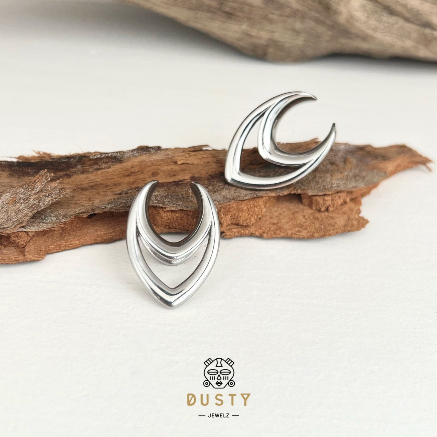 Triangle Saddle Plugs | Spreaders | Hollow Out Tunnels - DustyJewelz