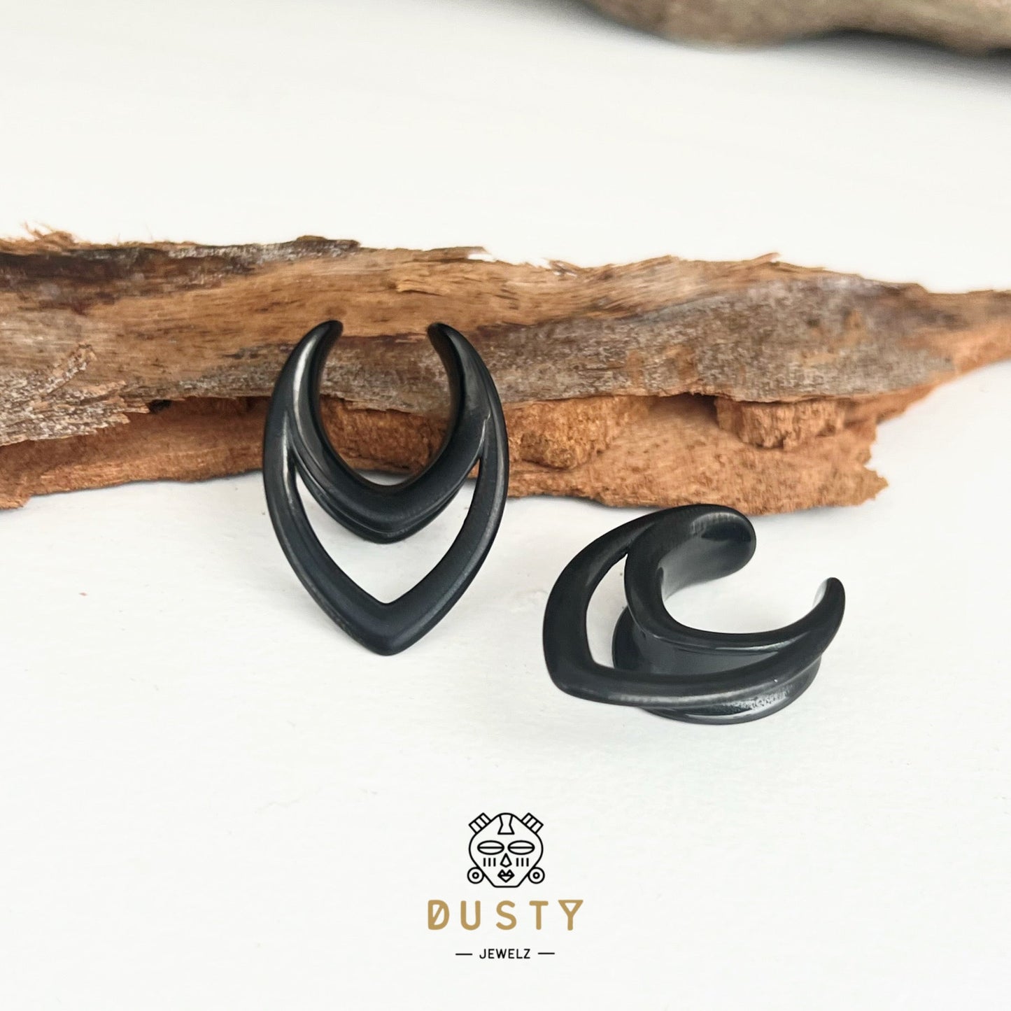 Triangle Saddle Plugs | Spreaders | Hollow Out Tunnels - DustyJewelz
