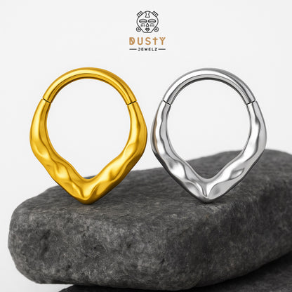 Hammered V Septum Ring | Stainless Steel Clicker