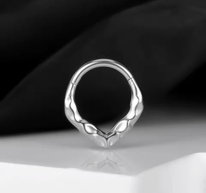 Hammered V Septum Ring | Stainless Steel Clicker