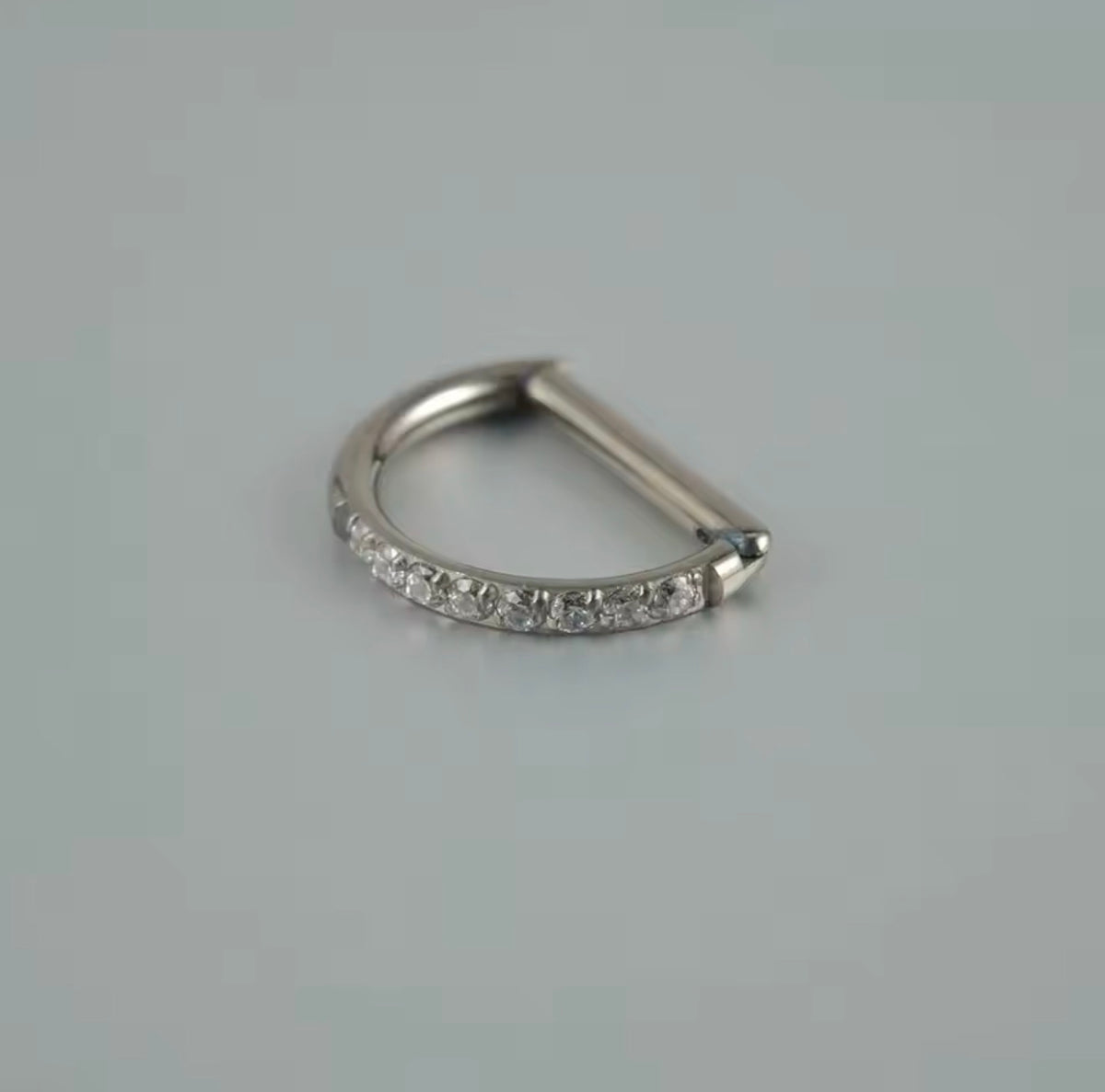 D-Ring Clicker | G23 Titanium | Plain & CZ Pavé