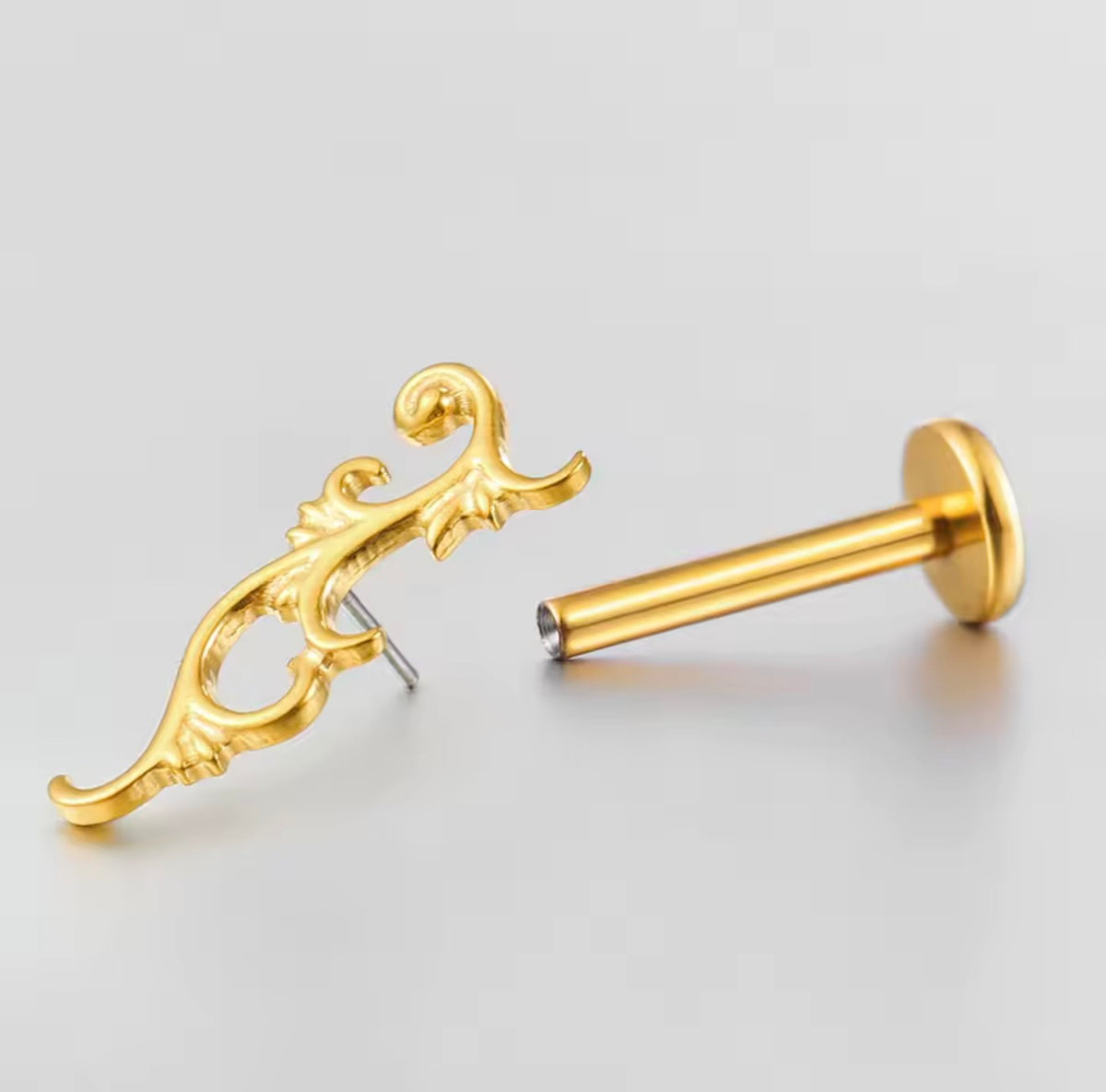 Baroque Vine Threadless Labret Stud | Titanium Gold or Silver