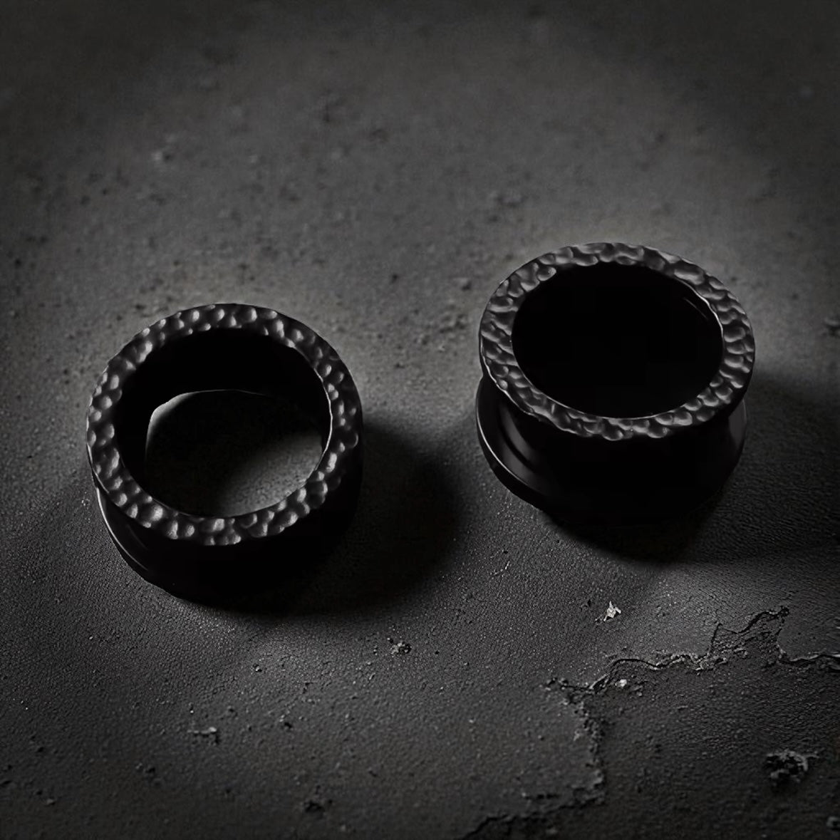 Hammered Stainless Steel Tunnels | Double Flare Screw Back