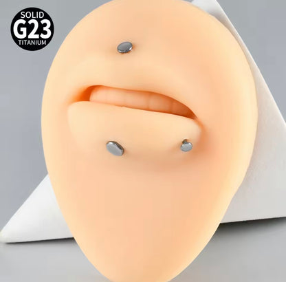 Flat Disc Labret Stud | Titanium | 16G