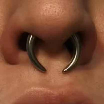 Faux Stretched Septum Pincher – 16G Illusion Look