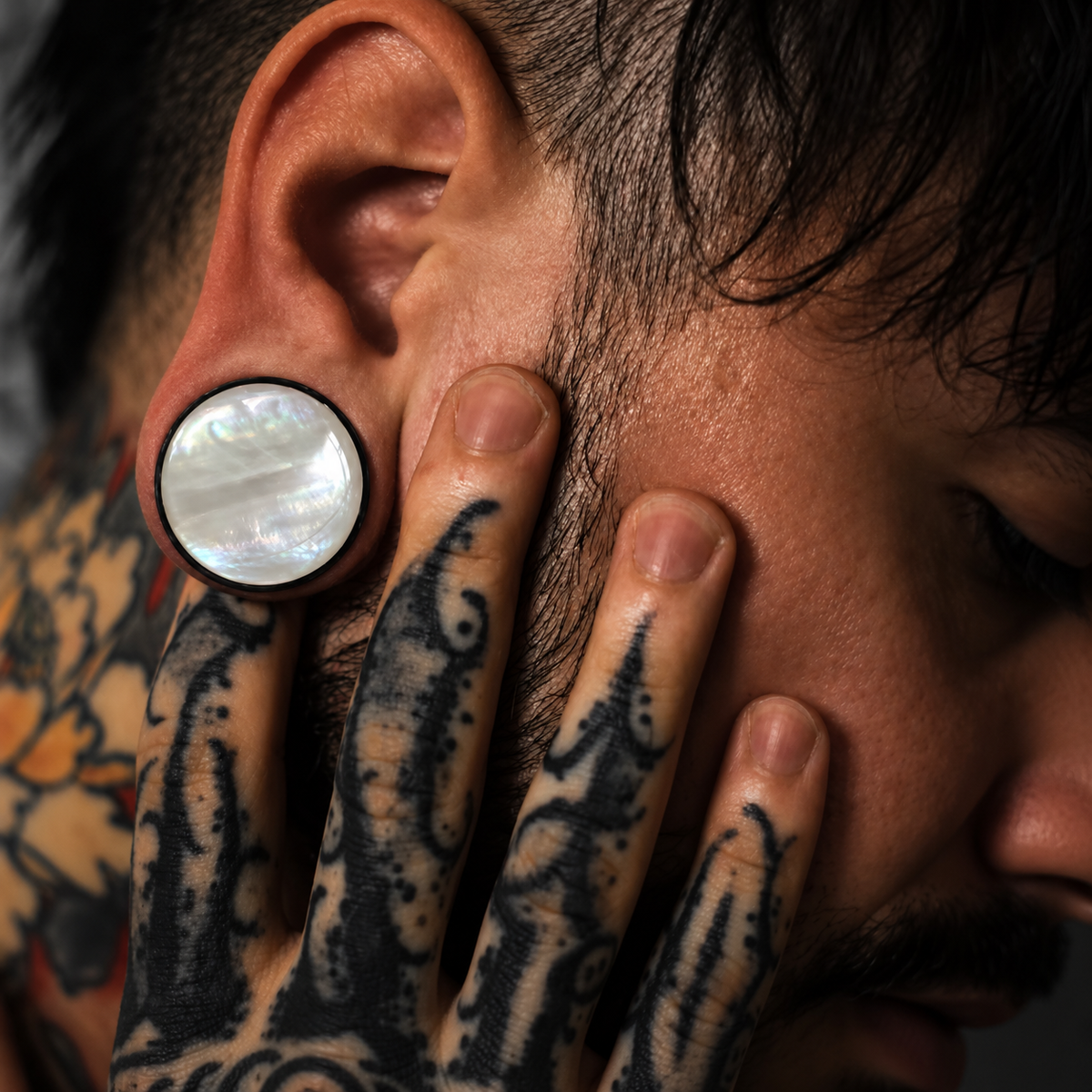 Iridescent Shell Stainless Steel Screw-Fit Plugs & Tunnels