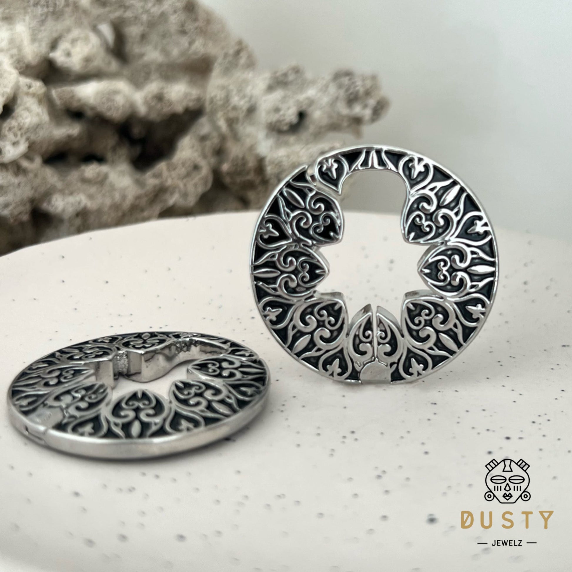 Carved Keyhole Hoop Ear Weights - DustyJewelz