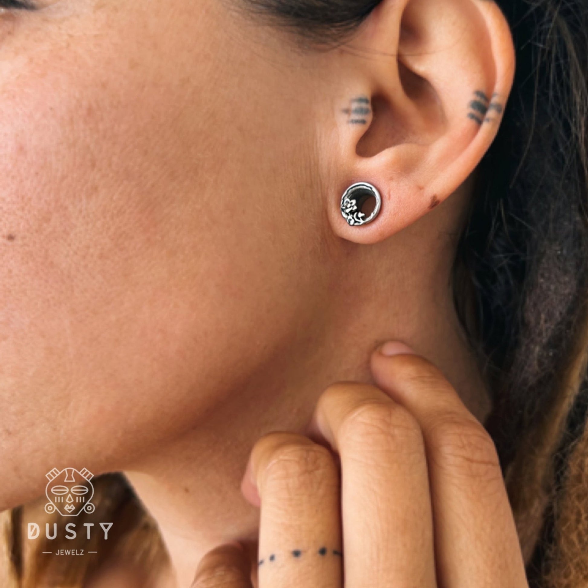 Carved Out Flower Tunnels | Double Flared Steel Plugs - DustyJewelz