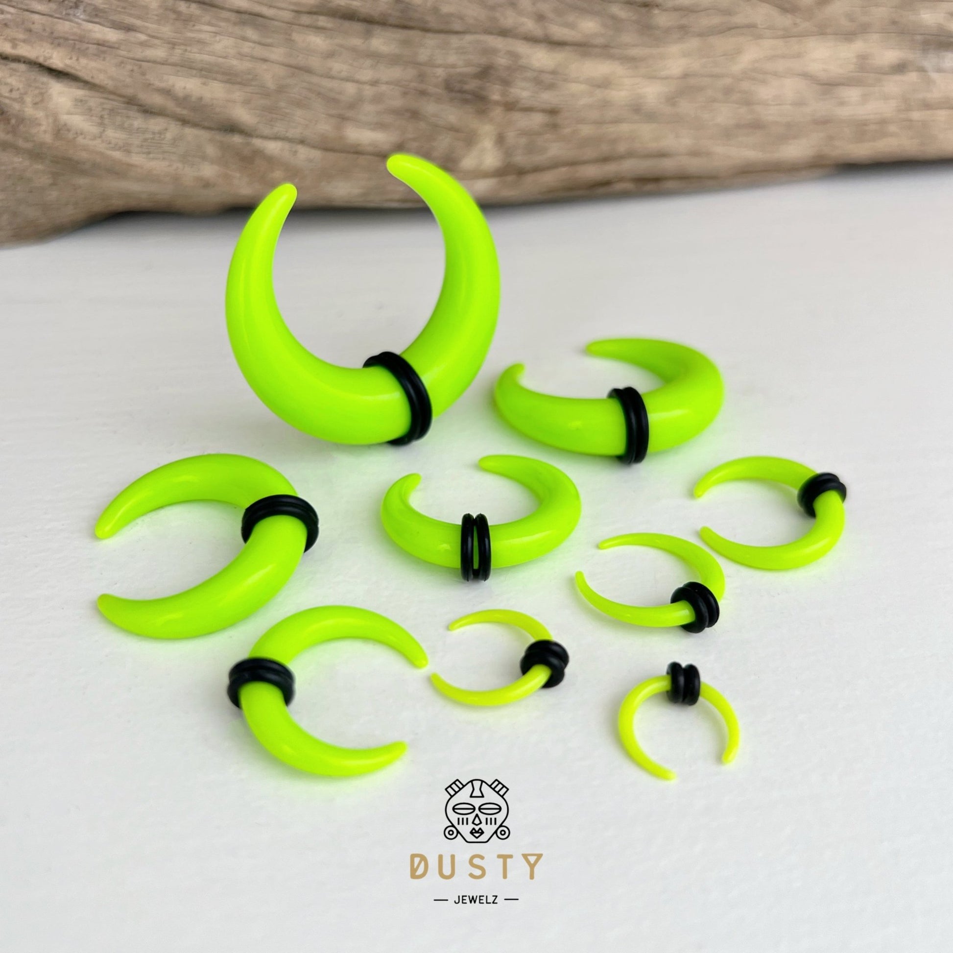 Green Bull Septum Pincher | Acrylic Crescent Tapers – DustyJewelz