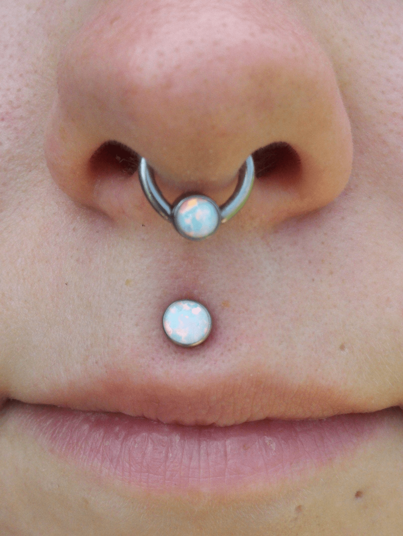 Opalite Labret Ear Stud 16g - DustyJewelz